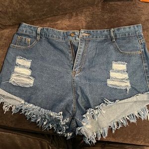 Plus Ripped Frayed Hem Denim Shorts